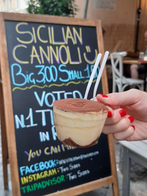 Rome Street Food: Small Group Tour in the Historic Centre - Crisp Roman pizza on Via del Governo Vecchio