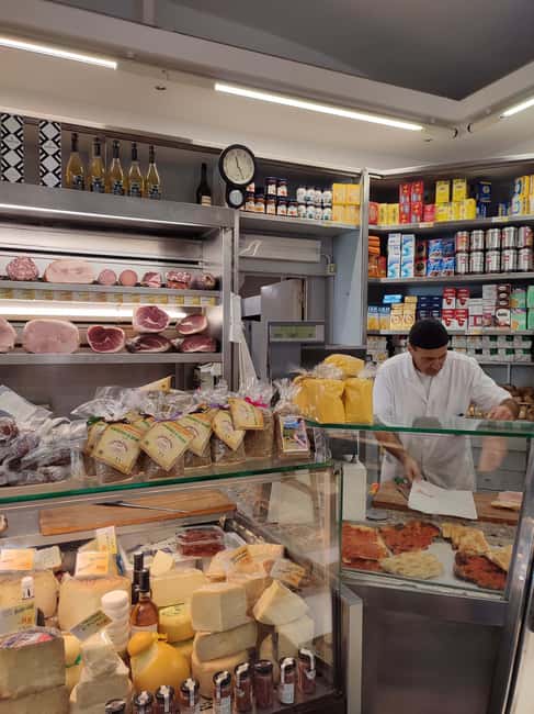 Rome: Testaccio Market Food Tour with Street Food & Wine - Meeting at Piazza di Testaccio