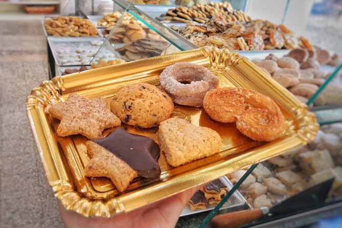 Rome: Trastevere street food and history tour - small group - Why this Rome food walk is more than a snack crawl