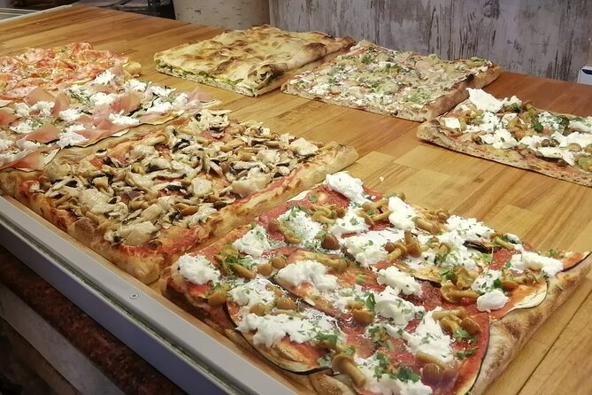 Rome: Trastevere street food and history tour - small group - Crossing Tiber Island