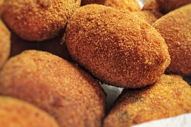 Rome Trastevere Street Food Tour: Eat and Drink Like a Local - Walking, group size, and family fit