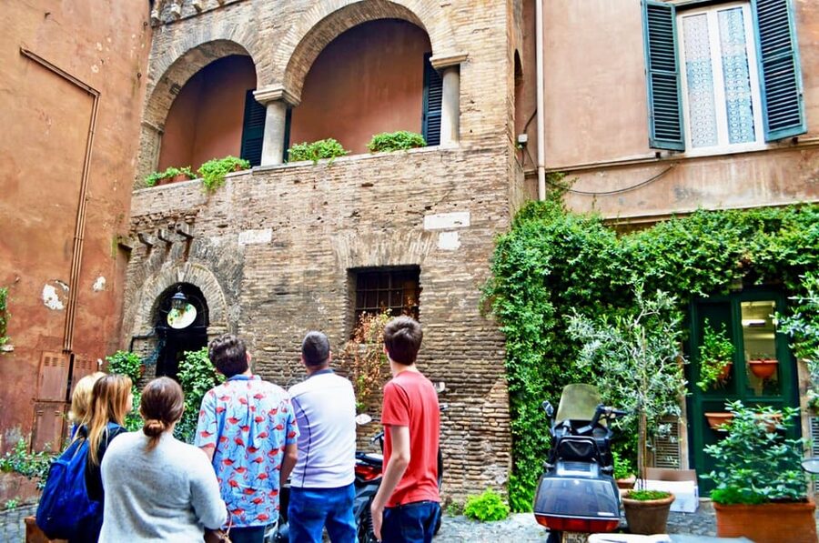 Rome: Trastevere & Tiber Island Street Food Tour at Sunset - Santa Maria in Trastevere and the old neighborhood streets