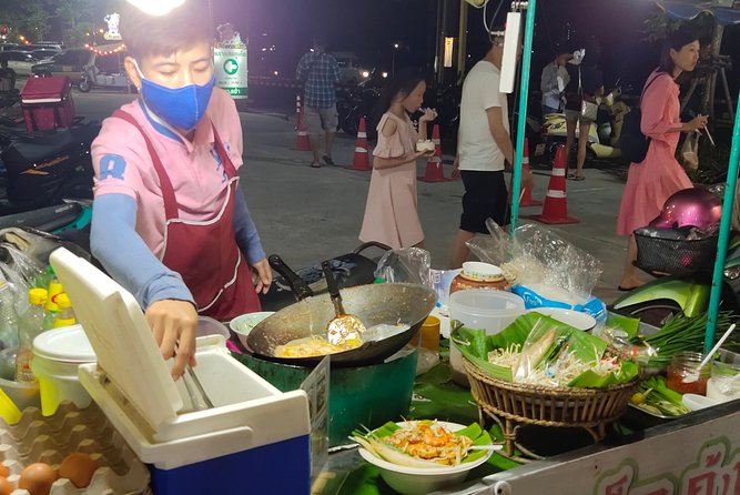 Round Trip to Chillva Night Market - Three Hours Among Food and Clothing Stalls