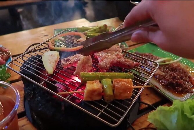 Saigon city tour & Street food - The old apartment and a first look at local food