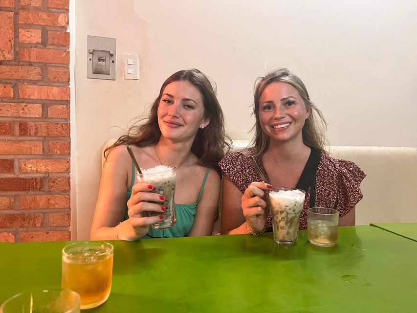 Saigon: Night Sightseeing And Street Food Tour By Vespa - Key points at a glance