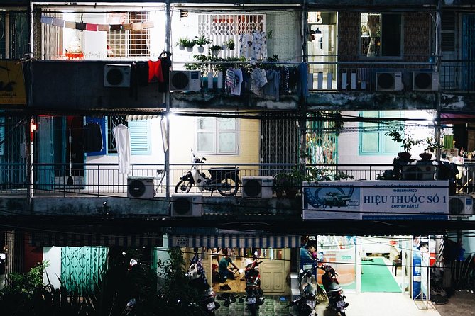 Saigon's Hidden Flavors - Private Street Food Walk with Local Students - The first bowl: beef noodle soup with a local edge