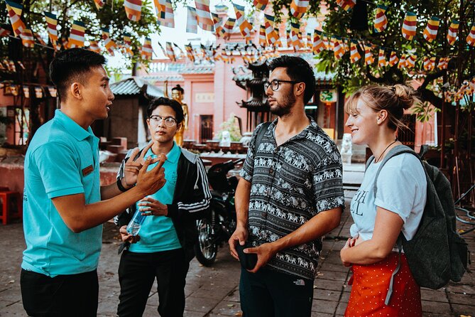 Saigon Sightseeing & Street Food Tour By scooter with Student - Who should book this experience?