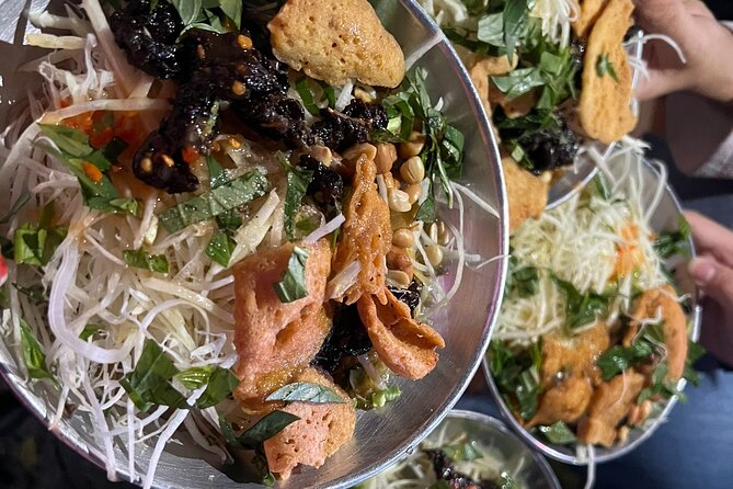 Saigon Street Food By Night - Foodie City Private Tour With Local Guide - Banh xeo brings the crunch