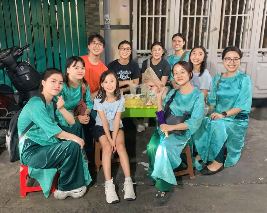 Saigon: Street Food Tasting & Sightseeing Tour by Motorbike - Markets, flowers, and ordinary neighborhood life