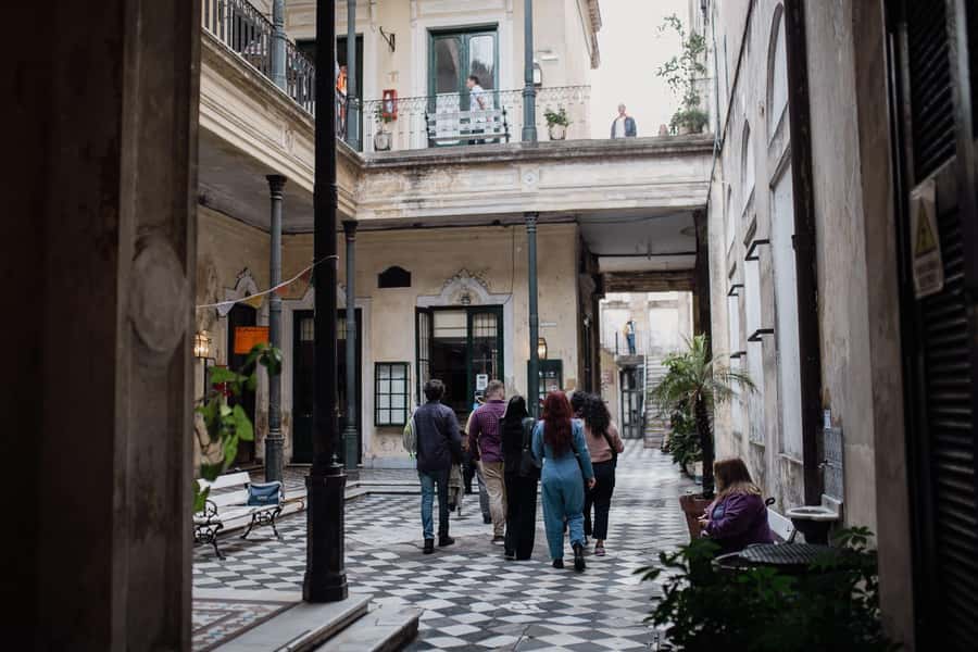 San Telmo: Historical Guided Tour with Street Food & Drinks - San Telmo’s cobblestones and old landmarks