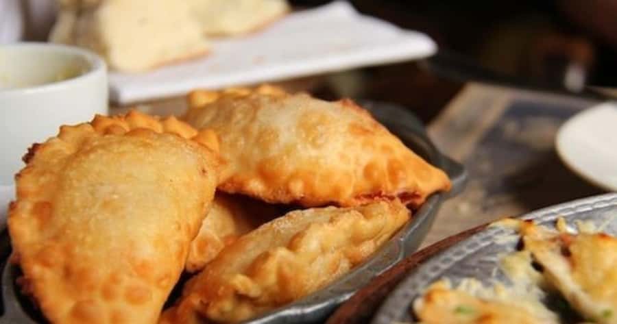 Santiago: Best Street Food Tour With A Local Guide - How much food and transport should you expect?