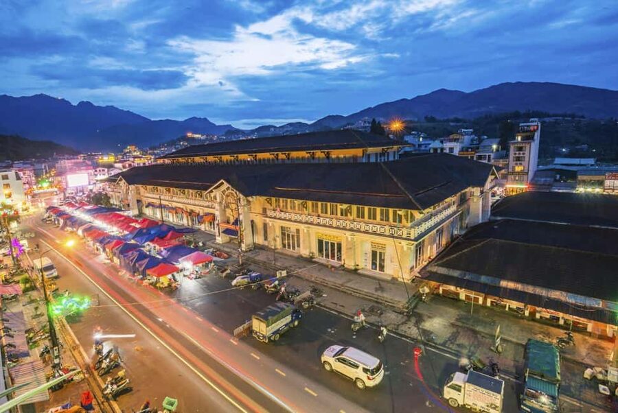 Sapa Night Market Experience – BBQ, Hotpot & Black Chicken - Walking into the night market