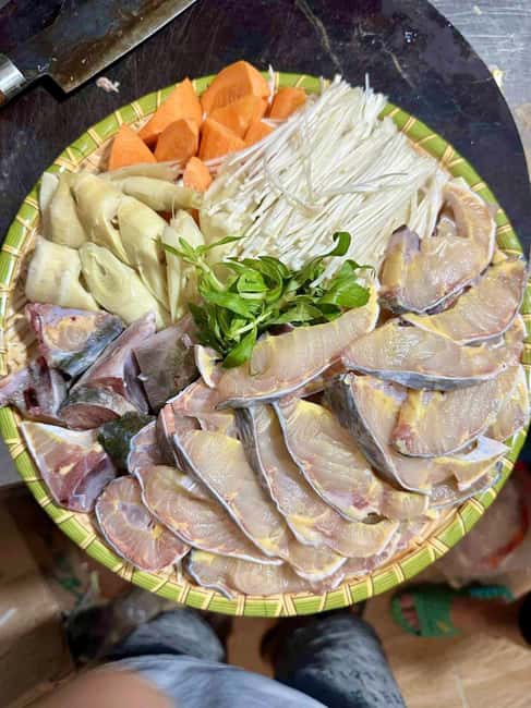 Sapa Night Market Experience – BBQ, Hotpot & Black Chicken - Choosing between BBQ, hotpot, and black chicken