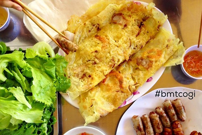 Scooter tour and street food around Buon Ma Thuot city. - 6:00pm pickup and the first city ride
