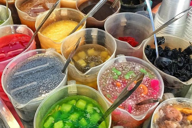 Scooter tour and street food around Buon Ma Thuot city. - Coffee, chè, and the final hour