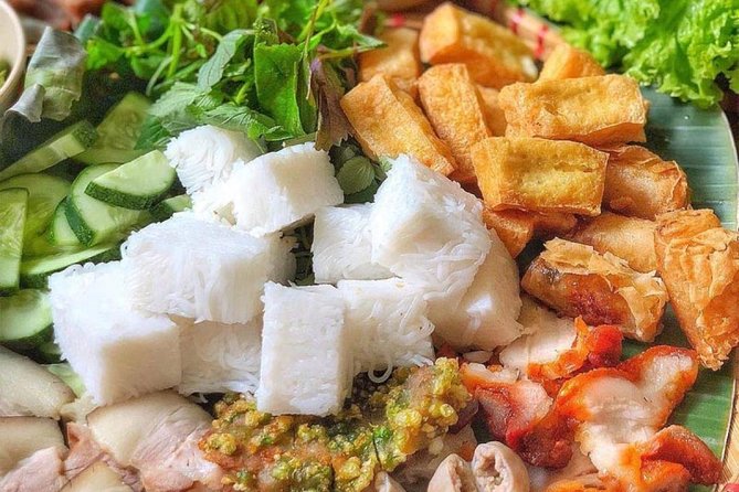 Scooter tour and street food around Buon Ma Thuot city. - The market between 6:30pm and dinner