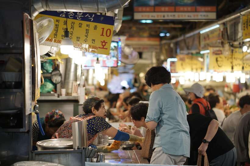 Seoul: Guided Street Food Tour at Namdaemun Market - Why Namdaemun works so well for a food walk