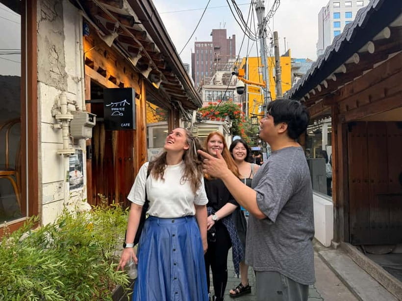 Seoul: Jongno 3-Ga and Ikseon-Dong Tour with Street Food - Key points at a glance