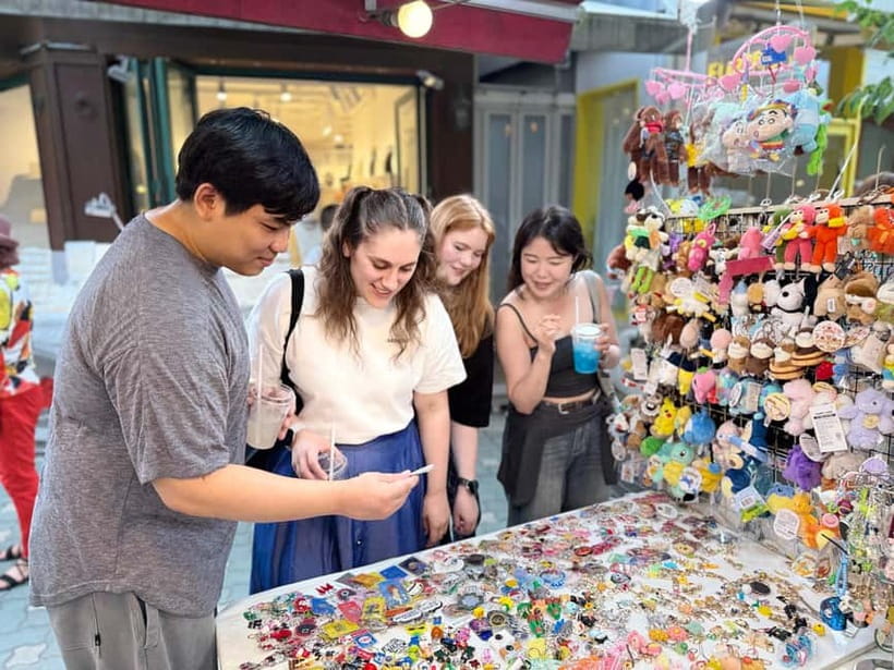 Seoul: Jongno 3-Ga and Ikseon-Dong Tour with Street Food - A short evening through Jongno