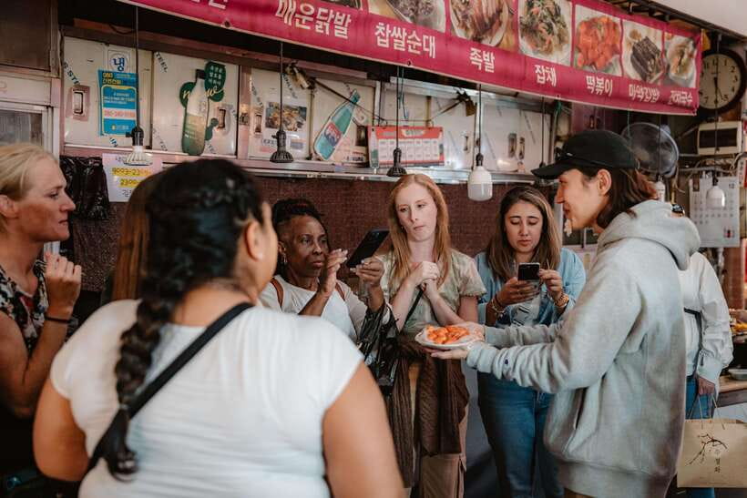 Seoul: Night Market Food Tour with Local Guide - Why Gwangjang Market works so well for a first food tour