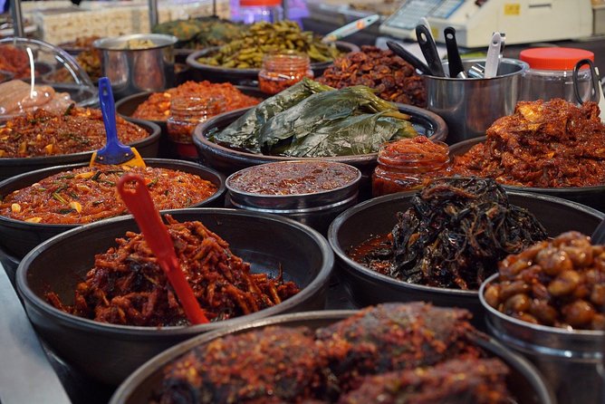 Seoul Street Food Market Tour - Vegetarian needs, allergies, and comfort