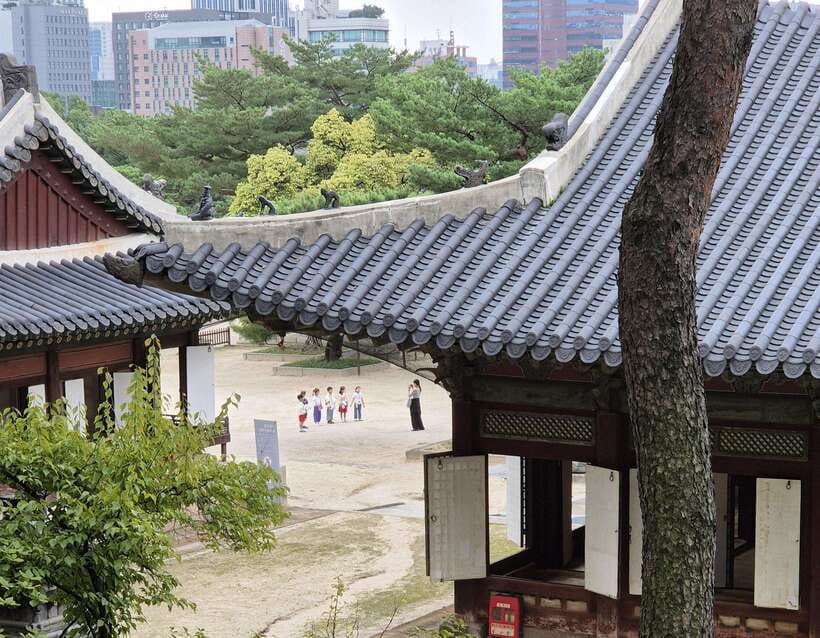 Seoul: UNESCO Palace and Street Foods Guided Tour - Is $60 a fair price?