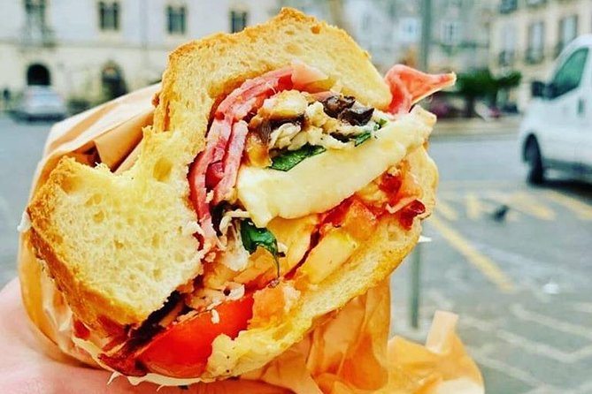 Sicilian Food tour and wine tasting in Ortigia in Syracuse - Three or four stops, with plenty to eat