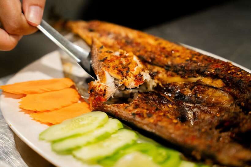 Siem Reap's Ultimate Street Food Tour by Tuk Tuk - Seafood and Kampot pepper on Street 27