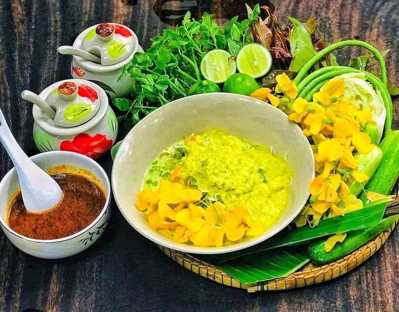 Siem Reap: Street Food Experience by Tuk-Tuk - Street 60 is the adventurous food stop