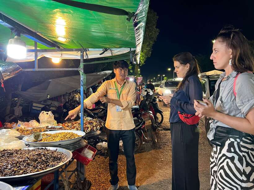 Siem Reap: Street Food Experience by Tuk-Tuk - Lort Cha starts the evening with noodles