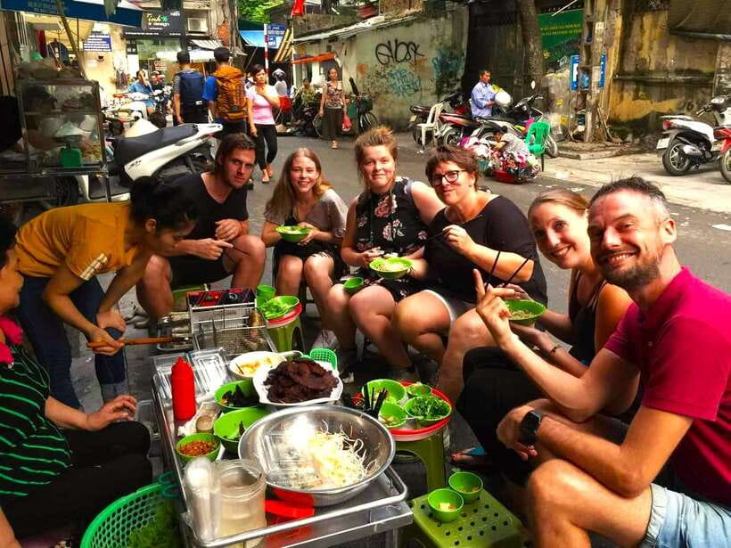 Siem Reap Street Foods Tour by Tuk Tuk with Personal Guide - A flower shop stop with a local-food angle