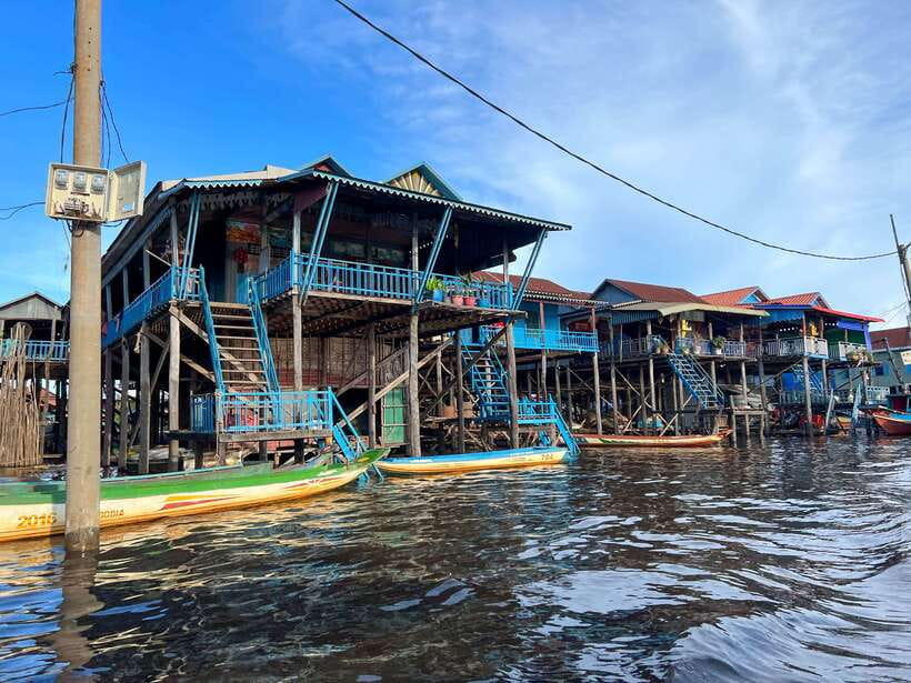 Siem Reap: Tonle Sap and Kampong Phluk Tour with Street Food - Finishing at Siem Reap’s local night market
