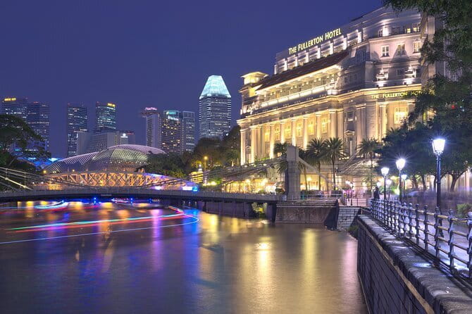 Signature Urban Night Tour: Sunset Street Food in Singapore - Merlion Park and the Marina Bay Sands light show