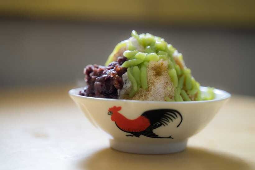 Singapore: Chinatown Hawker Food Tour with 7 Food Tastings - What the $88 price really covers