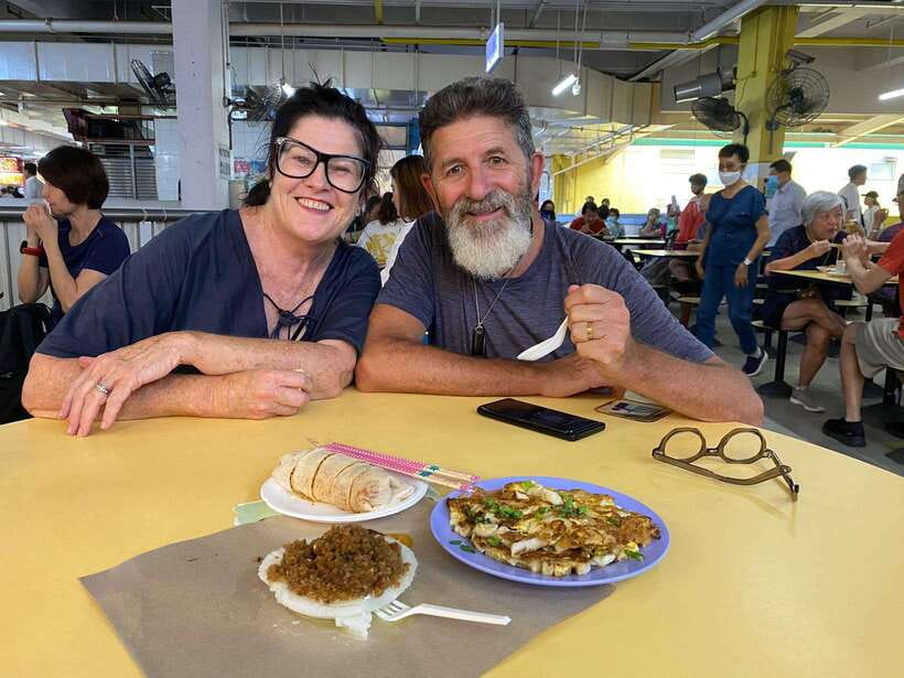 Singapore: Chinatown Hawker Guided 8-Dish Tasting Tour - The guide makes the difference