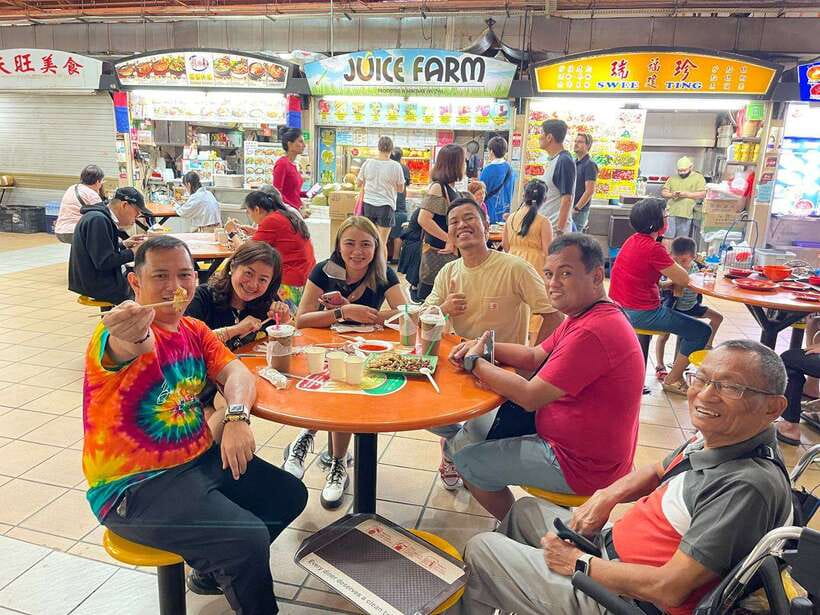 Singapore: Chinatown Hawker Guided 8-Dish Tasting Tour - Who should take this Chinatown food tour?