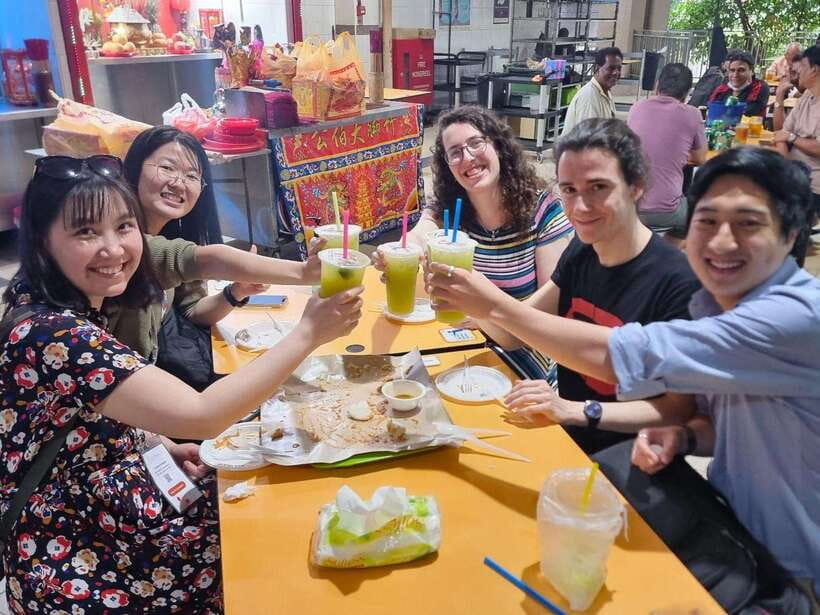 Singapore: Chinatown Hawker Guided 8-Dish Tasting Tour - Group size, timing, and the hunger question