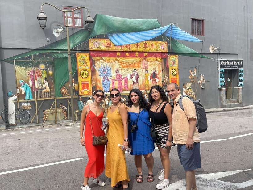 Singapore: Chinatown Hawker Guided 8-Dish Tasting Tour - Booking details worth keeping in mind