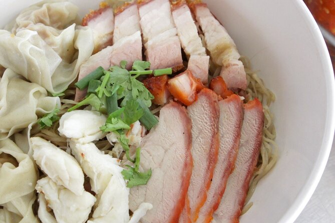 Singapore Chinatown Local Hawker Food Tour - South Bridge Road and Teck Soon Medical Hall