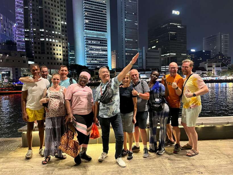 Singapore: Guided Street Food Tour at Night - Why this food tour works as a first Singapore evening