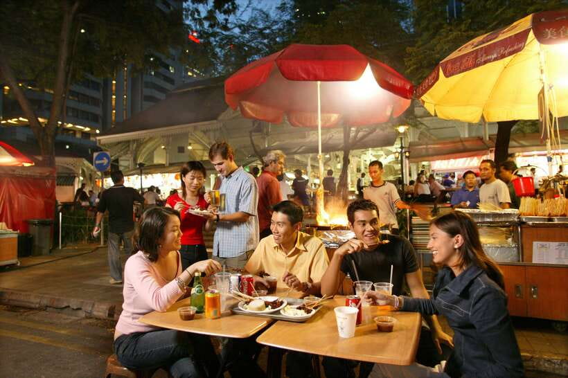 Singapore: Hawker Culture Food Tour and Sightseeing - Why this short evening walk works