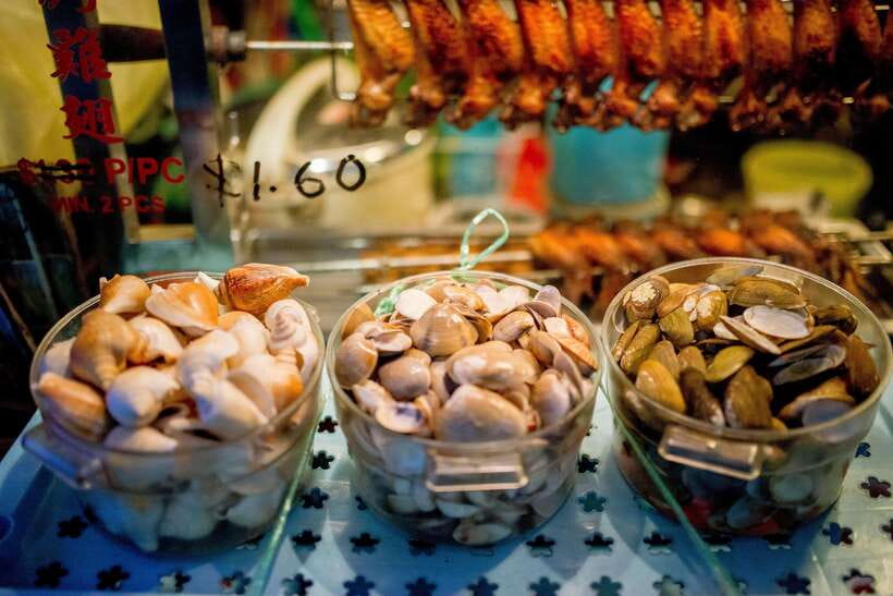 Singapore: Hawker Culture Food Tour and Sightseeing - Telok Ayer Green and the story of immigration