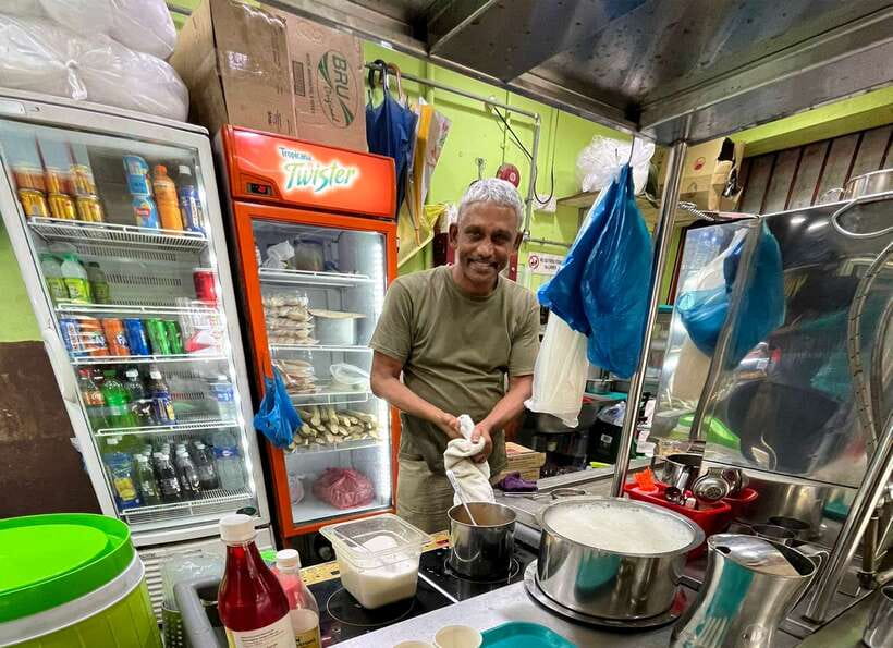 Singapore: Little India Hawker Street Food Tour - Indian rojak: a surprising first taste