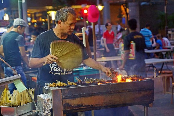 Singapore Nightlife: Street Food, Night Views and Drinks - Marina Bay after sunset