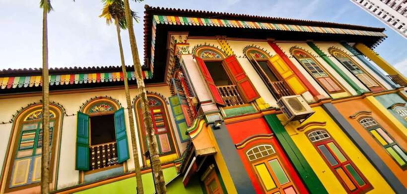 Singapore: Street Food & Ethnic Quarters Kick Scooter Tour - Why this Singapore tour is different