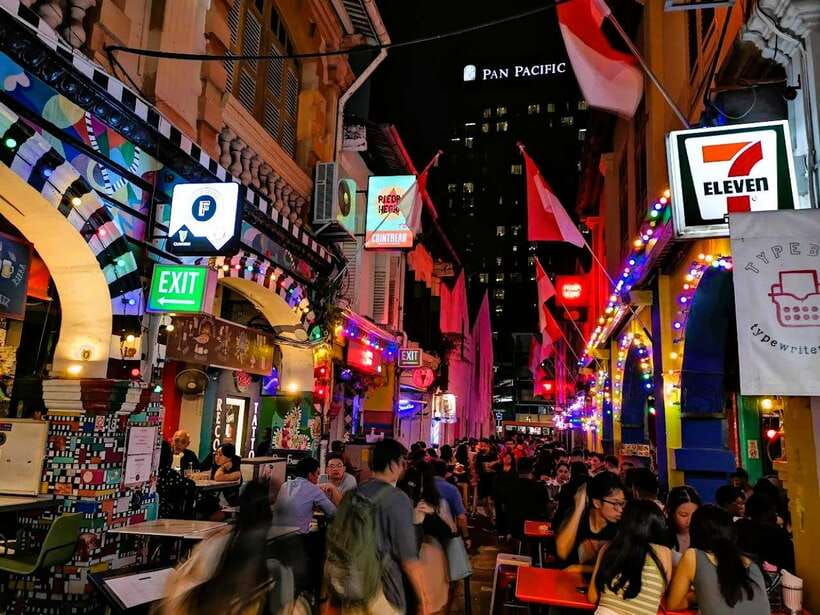 Singapore: Street Food & Ethnic Quarters Kick Scooter Tour - Churches, CHIJMES, and Raffles Hotel