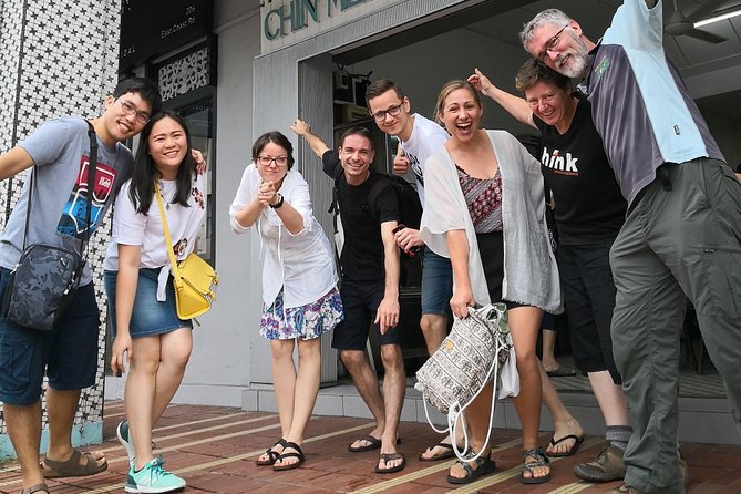 Small-Group Food Tour With Hawker Center: Eat Like A Local - A food tour that doubles as a Singapore orientation