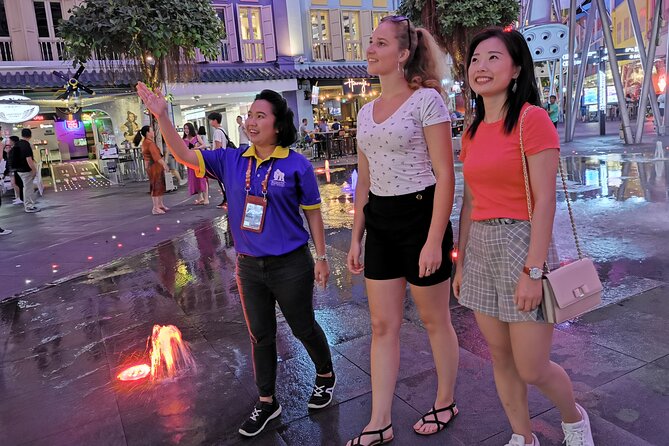 Small Group: Singapore Street Food & Night Tour with 9 tastings - What this Clarke Quay food walk really offers