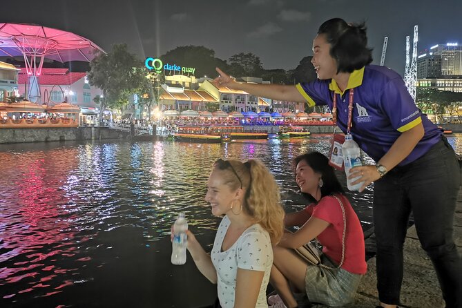 Small Group: Singapore Street Food & Night Tour with 9 tastings - Fullerton Hotel, Merlion Park, and the river lights