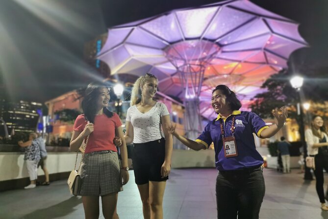 Small Group: Singapore Street Food & Night Tour with 9 tastings - Clarke Quay and the Singapore River after dark